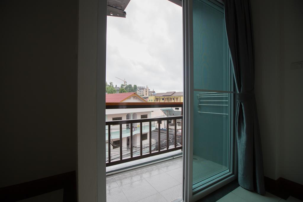 Chusri Hotel Patong Chambre photo