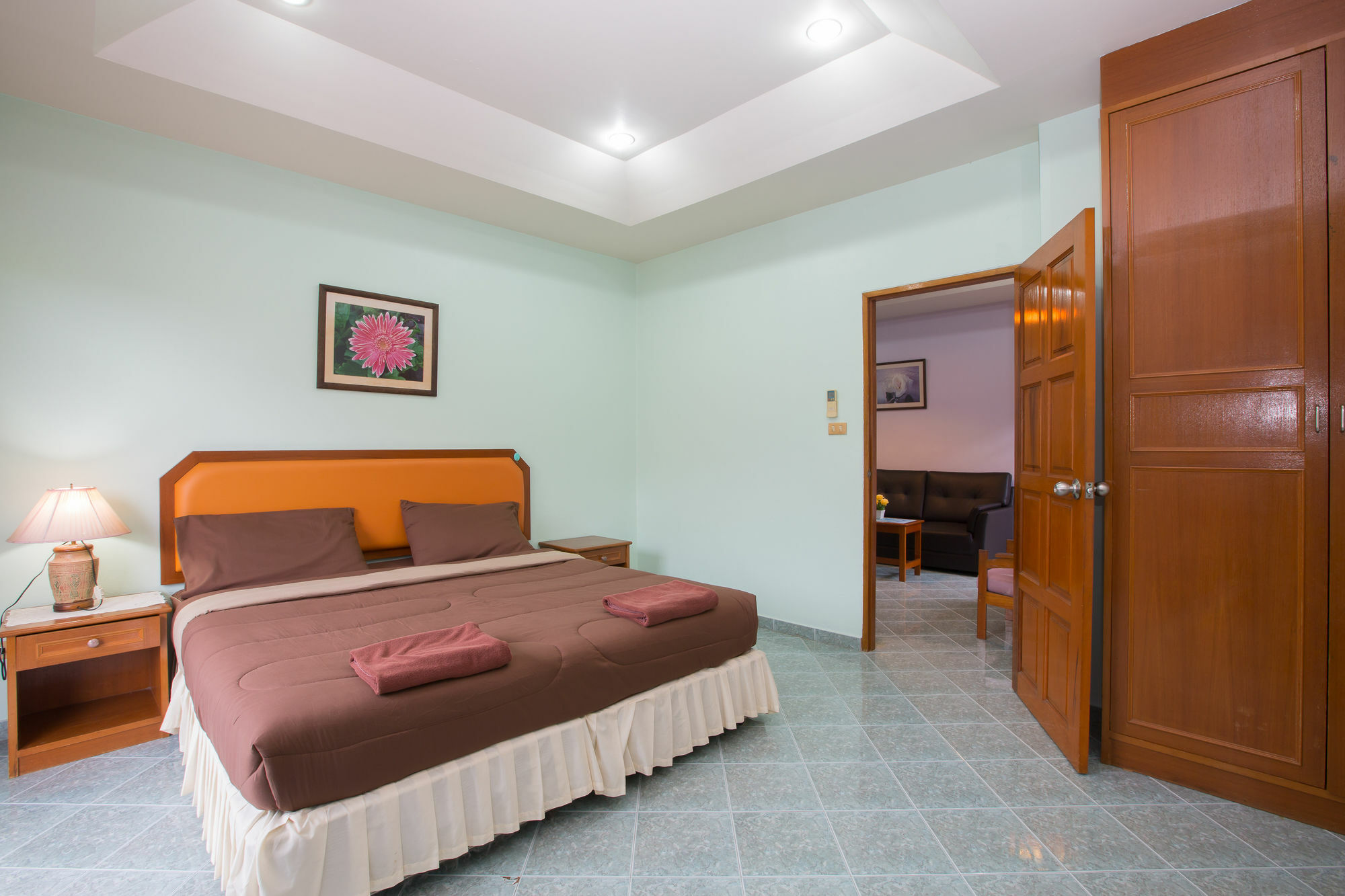 Chusri Hotel Patong Extérieur photo