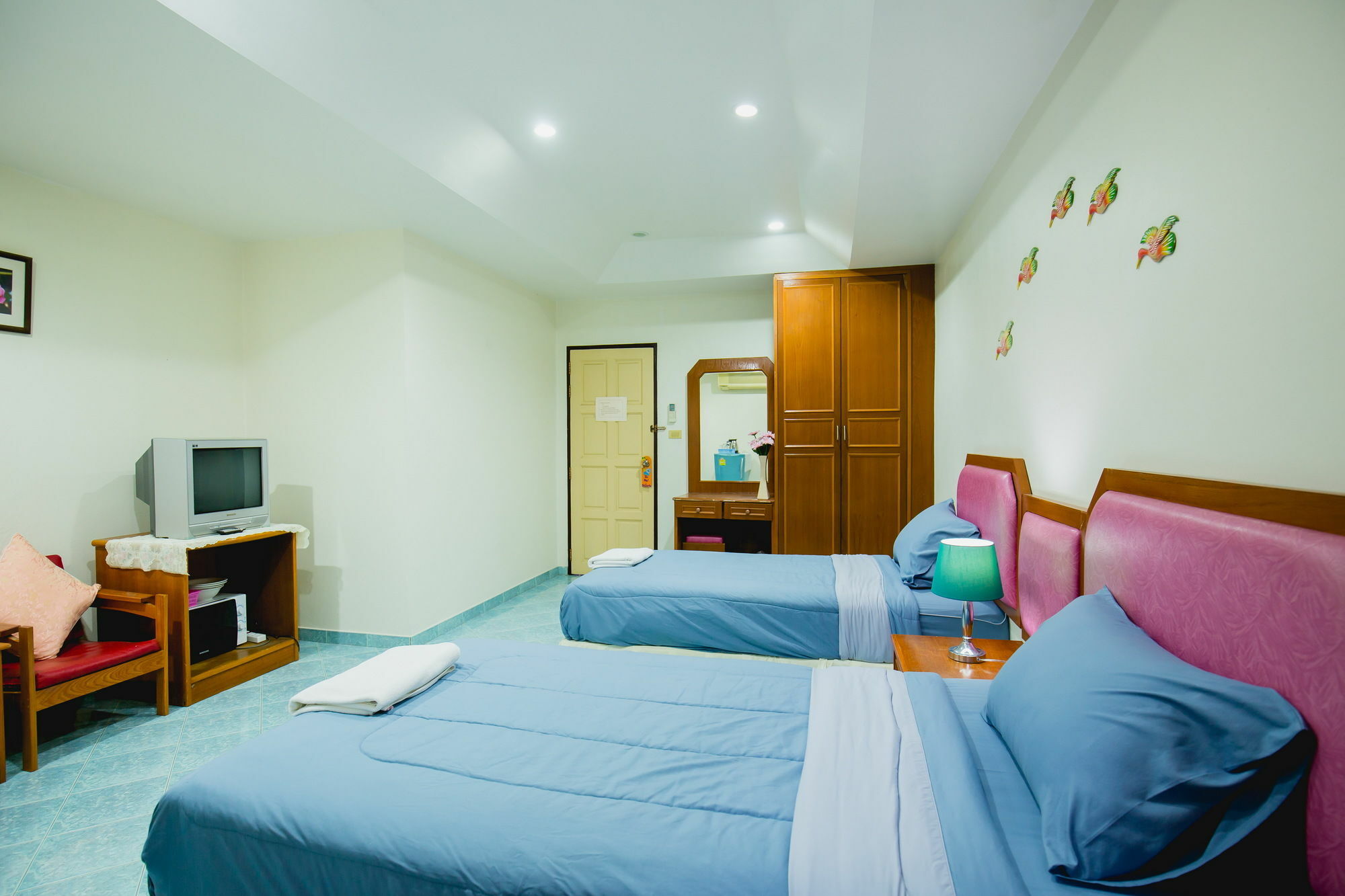 Chusri Hotel Patong Extérieur photo