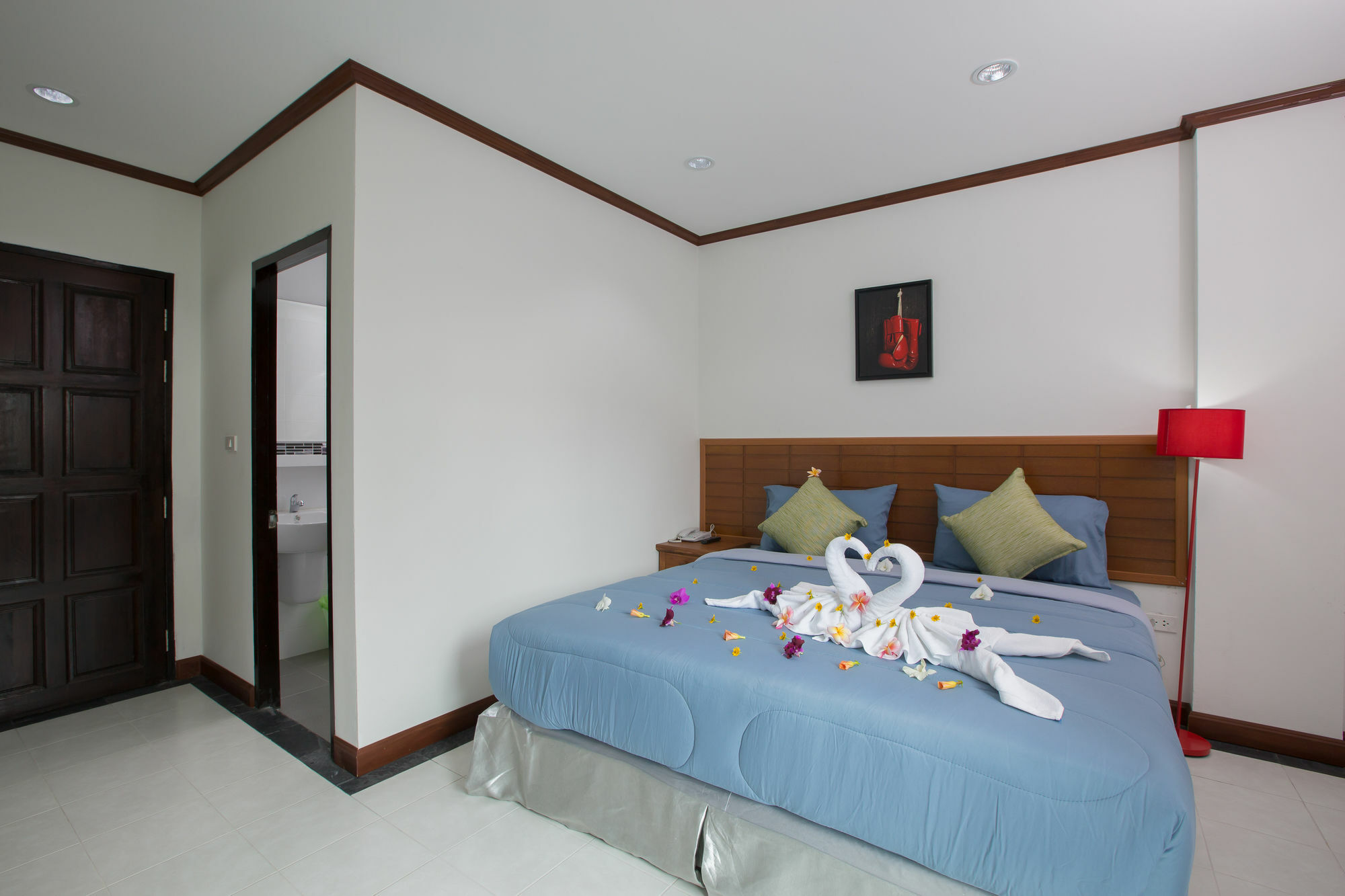 Chusri Hotel Patong Extérieur photo