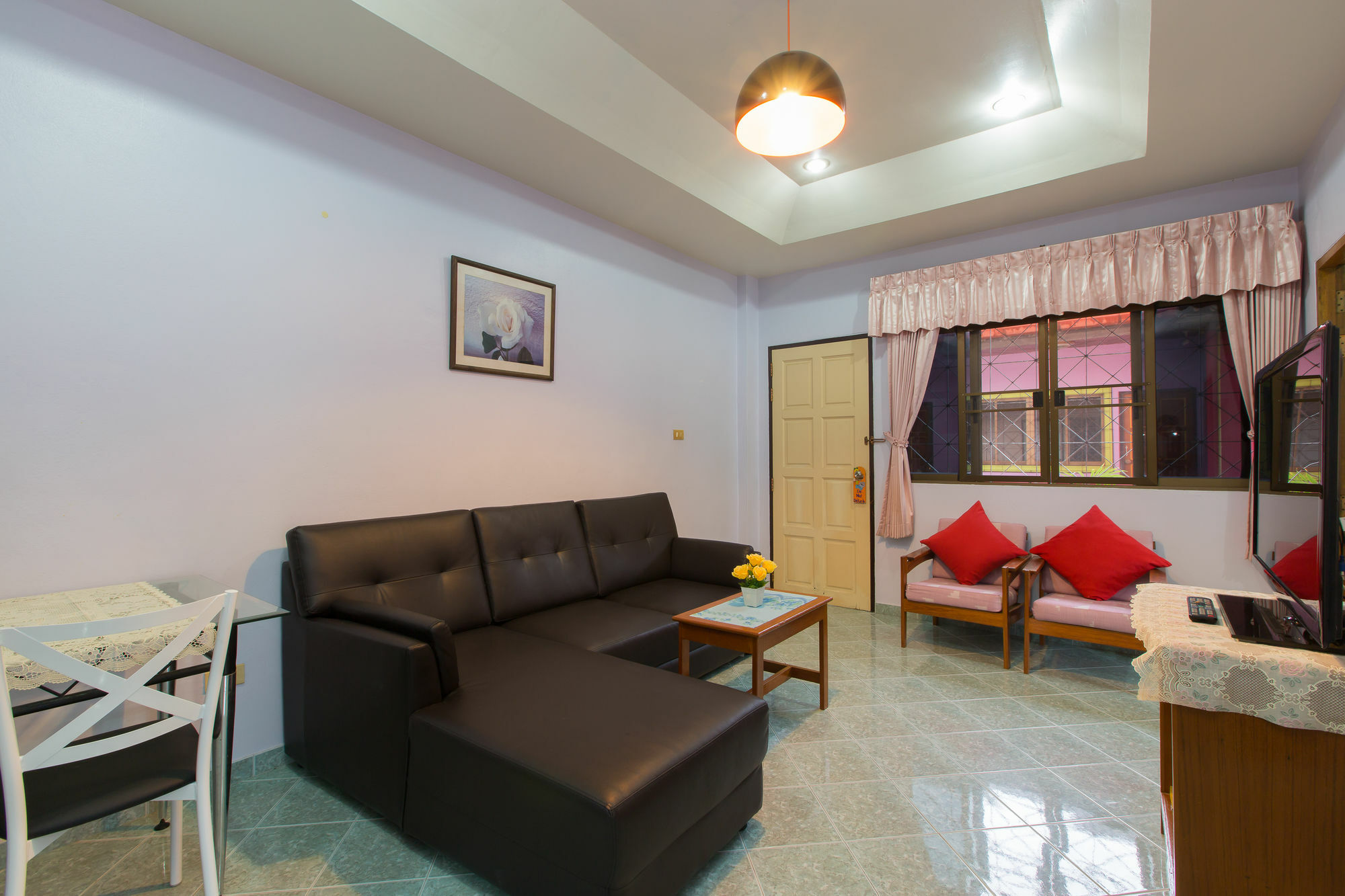 Chusri Hotel Patong Extérieur photo